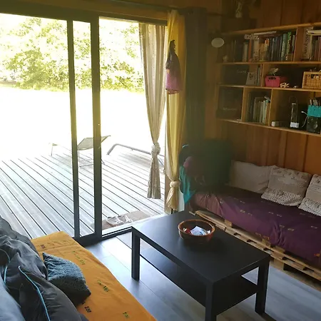 Apartment Into The Wild - Nos 5 